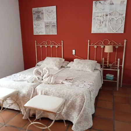 הוילה Burguillos de Toledo Casa Rural La Amistad מראה חיצוני תמונה